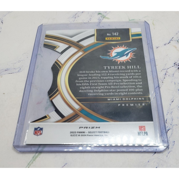 2023 Panini Select Premier Level Tyreek Hill #142 Red & Yellow Prizm Die-Cut - Picture 4 of 4